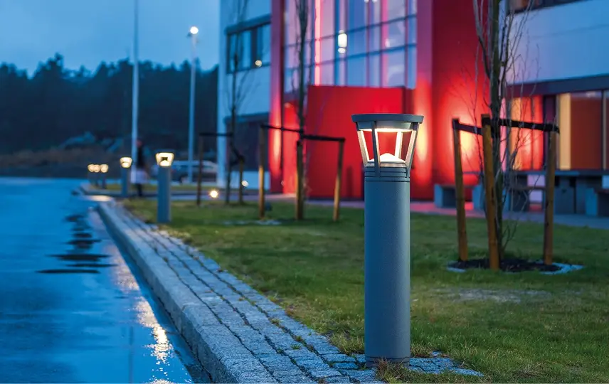 efb04adc6557-Ray-Bollard-II-01.jpg